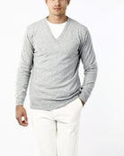 MAGLIONE RASATO SCOLLO V_GRIGIO