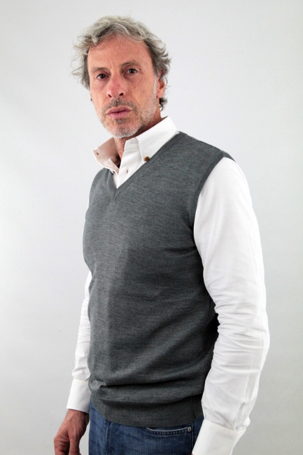 GILET CON SCOLLO V GRIGIO